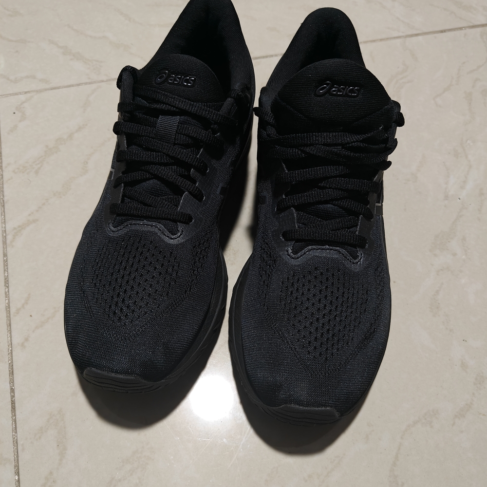 ASICS Men's Black Running Shoes